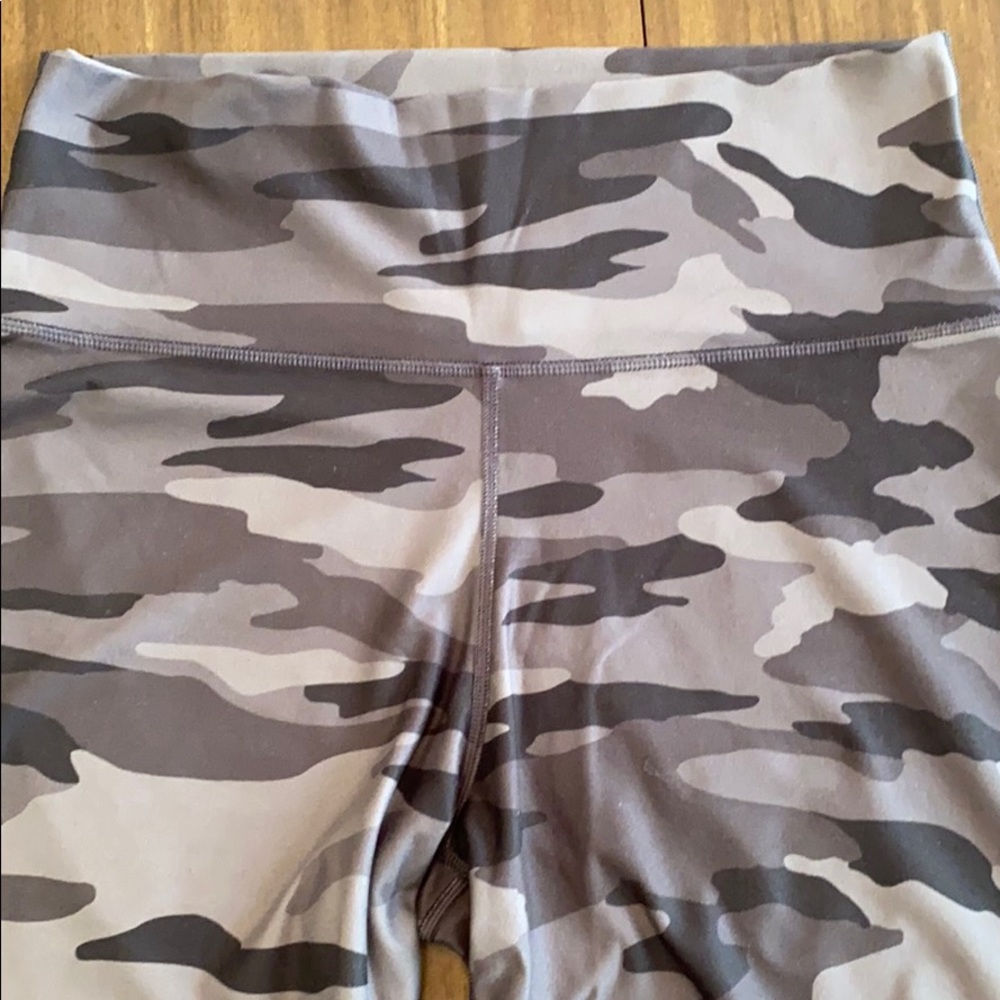 Aerie grey camo biker shorts